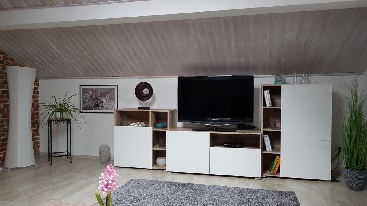 Kleine Gemuetliche Mansardenwohnung Im Suedosten Muenchens Assling Eksteriør billede
